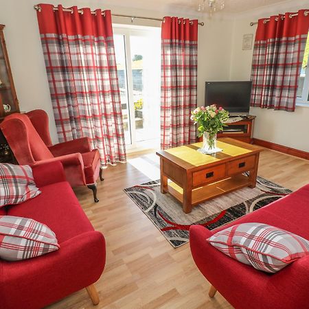 Broadford Farm Bungalow Kidwelly 外观 照片