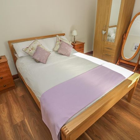 Broadford Farm Bungalow Kidwelly 外观 照片