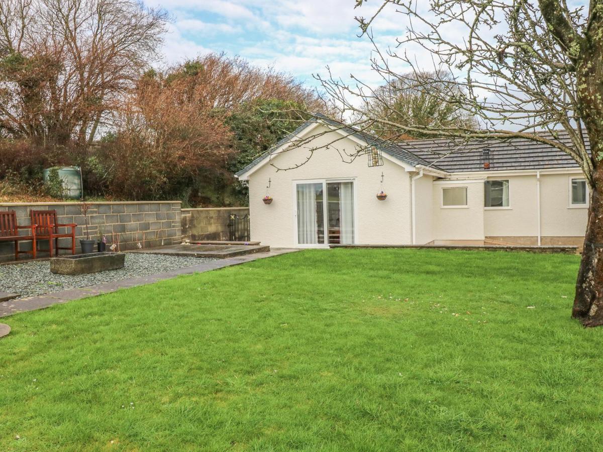 Broadford Farm Bungalow Kidwelly 外观 照片